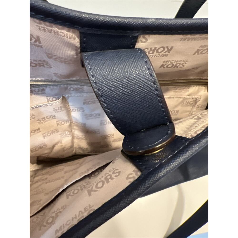 Michael Kors Navy Blue Saffiano Leather Large Jet Set Travel Tote bag - Picture 13 of 15